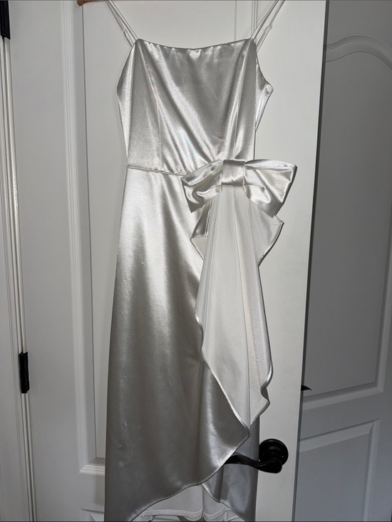 Lulus Dresses & Skirts - Lulu's Silver-White Satin Midi Dress with Side Bow